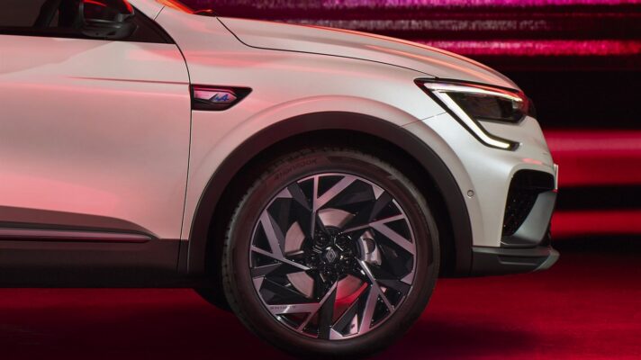 renault megane conquest ljl ph2 overview 008 ig w1500 h843