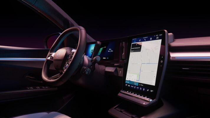 scenic hcb my25 overview 028 ig w1500 h843